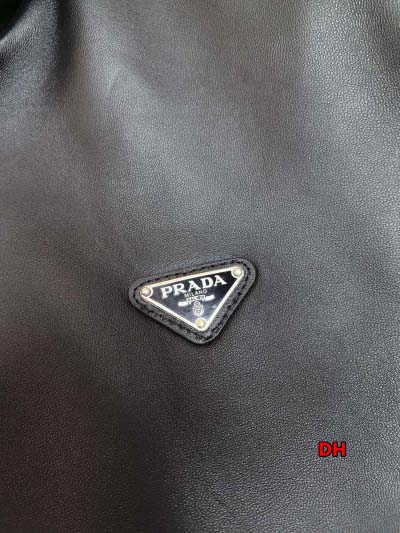 2024年原版復刻秋冬 PRADA 本革 ジャケットアウター  ku工場