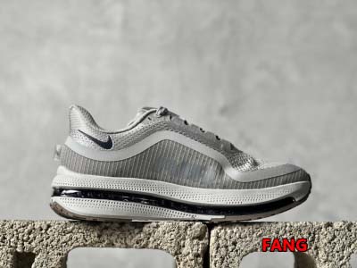 2024年12月20日秋冬新作入荷 NIKE スニーカー FANG工場