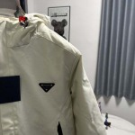 2024年12月23日秋冬新品 PRADA 綿入れの服ジャケットアウター   FF工場