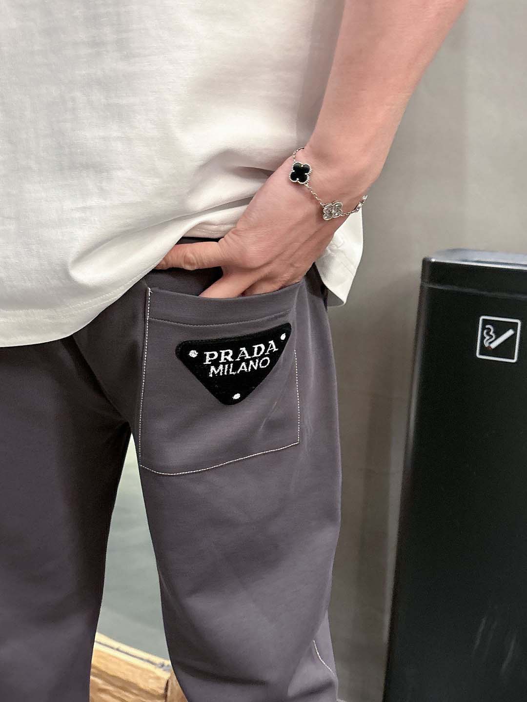 2025年1月21日早春高品質新品入荷 PRADA スポーツズボ 118工場