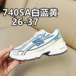 2025年1月30日新品入荷740 SIZE26-37 子供靴 スニーカー/ランニングシューズ/カジュアルシューズ