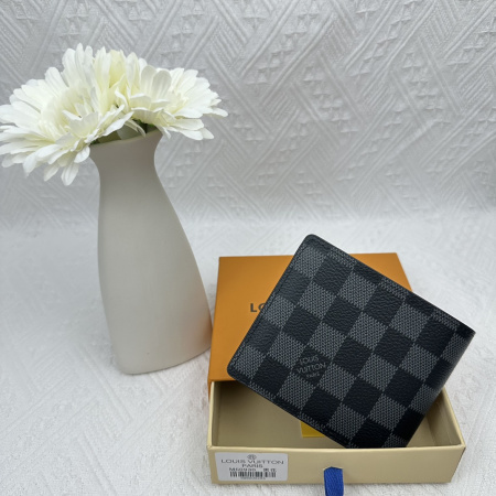 2025年2月24日早春新品 M60930  Damier Graphite ルイヴィトン二つ折りの短財布 zy工場