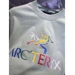 2025年2月16日高品質新品ARCTERYX春秋長袖 Tシャツ   dtai 工場