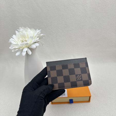 2025年2月26日新品Louis Vuitton カードホ...