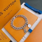 2025年4月4日入荷新品Louis Vuittonブレスレットギフト/誕生日/記念品/アクセサリーxin工場