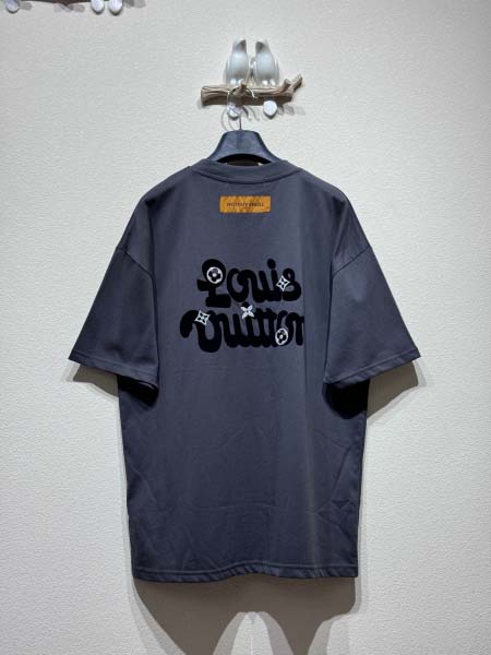 2025年5月23日入荷新作Louis Vuitton半袖 tシャツ男女兼用高品質★誕生日プレゼント/結婚祝い/内祝い/贈り物/SD工場