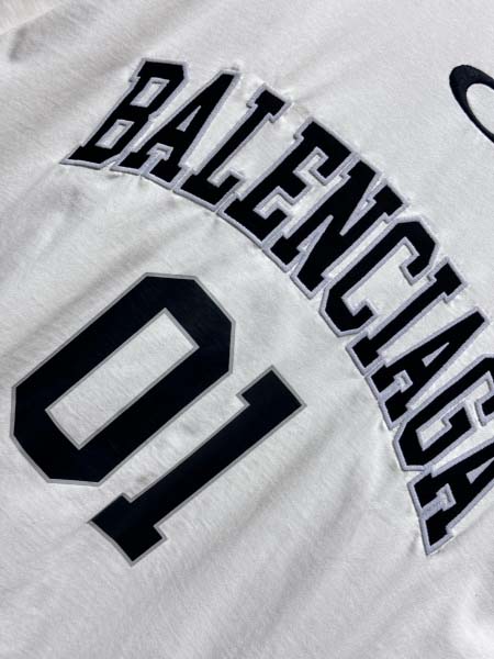 2025年5月26日入荷新作Balenciaga半袖 Tシャツ男女兼用高品質★誕生日プレゼント/結婚祝い/内祝い/贈り物/SD工場