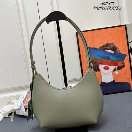 2025年5月28日入荷新作FURLA  斜め下げ バッグ/ハンドバッグ/ショルダーバッグ牛革/  SIZE:22X21X7.5CM  お安い/人気/本革 バッグ/XX工場