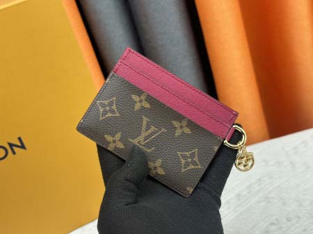 2025年5月28日入荷Louis Vuitton名刺入れM82739  Monogram Monogram SIZE：10.2 x 7.3 x 0.3 CM 人気の新作/誕生日プレゼント/ZC工場
