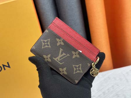 2025年5月28日入荷Louis Vuitton名刺入れM82739  Monogram Monogram SIZE：10.2 x 7.3 x 0.3 CM 人気の新作/誕生日プレゼント/ZC工場