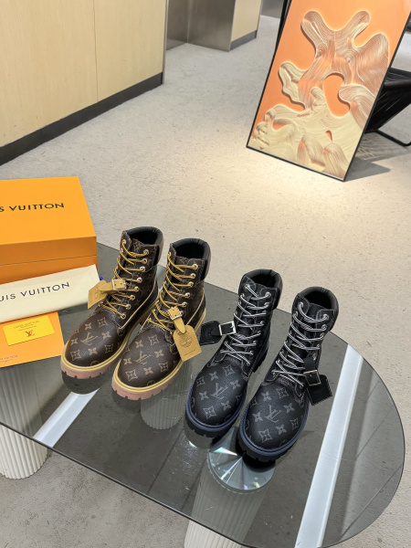 2025年5月23日入荷新作Louis Vuitton靴人気...