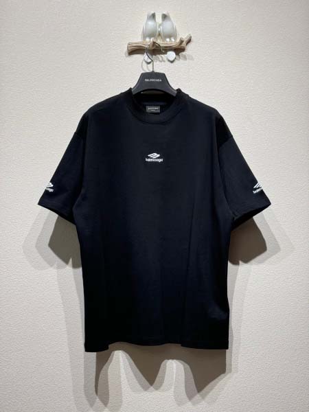 2025年5月26日入荷新作Balenciaga半袖 Tシャ...