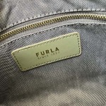 2025年5月28日入荷新作FURLA  斜め下げ バッグ/ハンドバッグ/ショルダーバッグ牛革/  SIZE:22X21X7.5CM  お安い/人気/本革 バッグ/XX工場