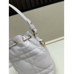 2025年5月28日入荷新作 Dior caro  SIZE:14x15x7cm  お安い/人気/本革 バッグ/XX工場