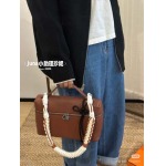 2025年5月28日入荷新作  Loro Piana Extra pocket SIZE:27*10*16cm。  お安い/人気/本革 バッグ/XX工場