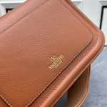 2025年5月29日入荷新作 VALENTINO GARAVANI ALLTIME SIZE：23.5 x18 x 8 CM お安い/人気/革/バッグ/XX工場
