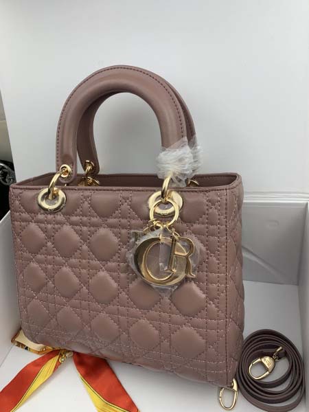 2025年6月5日入荷新作 Lady Dior SIZE:24CMx20CMx11CM    お安い/人気/革/バッグ/SY工場