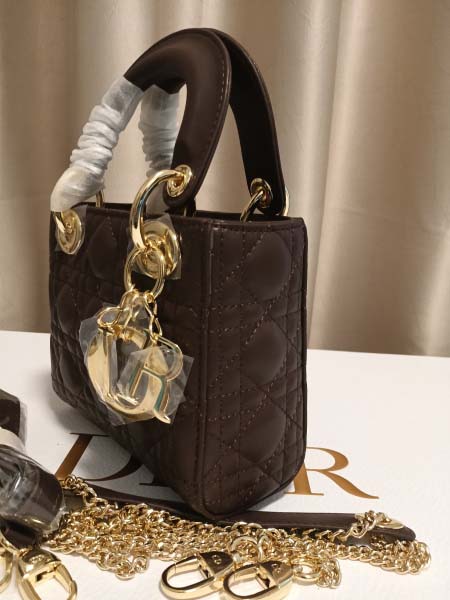 2025年6月5日入荷新作  Dior Lady Dior SIZE:17    お安い/人気/革/バッグ/SY工場