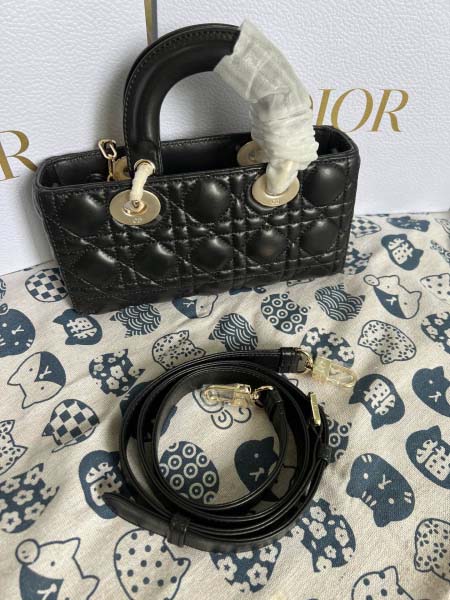 2025年6月5日入荷新作Dior -26CM-Lady Dior  高品質  お安い/人気/革/バッグ/SY工場