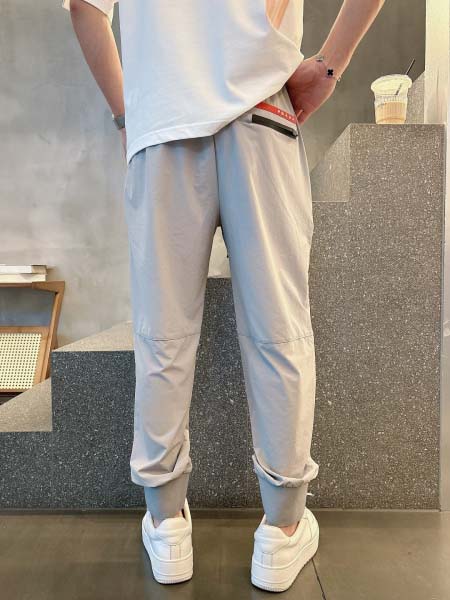 2025年6月30日入荷新作Prada春夏スウェットパンツ 高级品超厳選★入手困難/誕生日プレゼント/MF工場