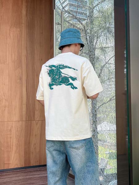 2025年6月30日入荷新作Burberry半袖Tシャツ 高级品超厳選★入手困難/誕生日プレゼント/MF工場