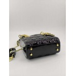 2025年6月5日入荷新作17CMx15CMx7CM  Lady Dior お安い/人気/革/バッグ/SY工場