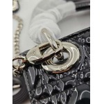 2025年6月5日入荷新作17CMx15CMx7CM  Lady Dior お安い/人気/革/バッグ/SY工場
