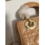 2025年6月5日入荷新作Dior Lady Dior SIZE:17    お安い/人気/革/バッグ/SY工場