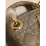 2025年6月5日入荷新作Dior Lady Dior SIZE:17    お安い/人気/革/バッグ/SY工場