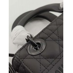 2025年6月5日入荷新作17CMx15CMx7CM  Lady Dior お安い/人気/革/バッグ/SY工場