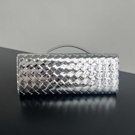 2025年7月7日入荷新作 Bottega Veneta Clutch    741511      SIZE:31x13x3 極品/正規品同様/人気/革/バッグ/AJ工場