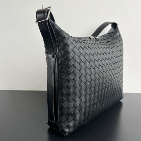 2025年7月7日入荷新作 Bottega Veneta新作 Traveller  806974     SIZE:44x33x9  極品/正規品同様/人気/革/バッグ/AJ工場