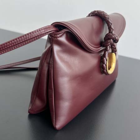 2025年7月9日入荷新作#Bottega Veneta  24 806030 Small Liberta Size27.5*16*6cm  極品/正規品同様/人気/革/バッグ/AJ工場