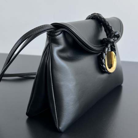 2025年7月9日入荷新作#Bottega Veneta  24 806030 Small Liberta  Size27.5*16*6cm  極品/正規品同様/人気/革/バッグ/AJ工場