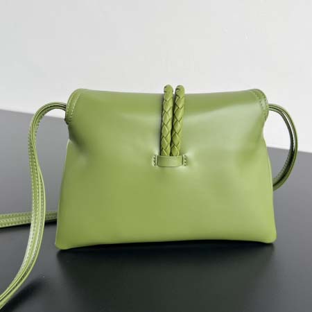 2025年7月9日入荷新作#Bottega Veneta  Baby Liberta  826147  Liberta Size24*15.5*5cm 極品/正規品同様/人気/革/バッグ/AJ工場