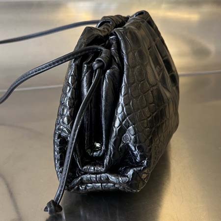 2025年7月9日入荷新作#Bottega Veneta  24 585852  22x13x5  極品/正規品同様/人気/革/バッグ/AJ工場