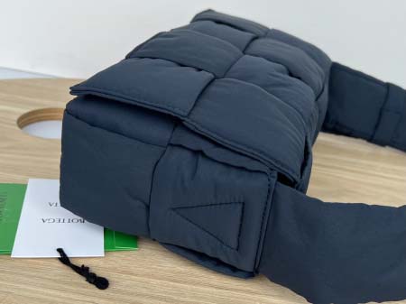 2025年7月9日入荷新作#Bottega Veneta#628951  Cassette  S30x15cm  極品/正規品同様/人気/革/バッグ/AJ工場