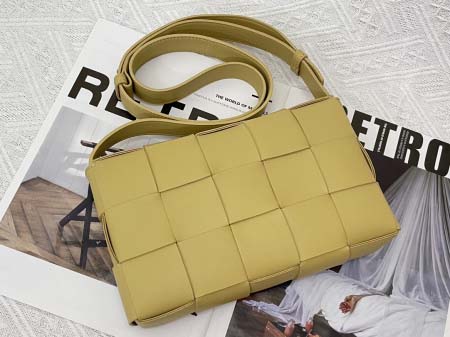 2025年7月9日入荷新作#Bottega Veneta   23x15x6特価/人気/革/バッグ/AJ工場