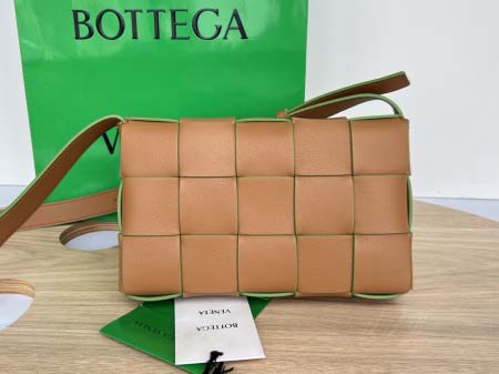 2025年7月9日入荷新作#Bottega Veneta   23x15x6特価/人気/革/バッグ/AJ工場