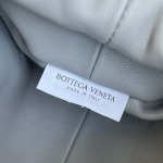 2025年7月7日入荷新作 Bottega Veneta 新作Lauren 1980    785807     SIZE:31.5x16.5x11 極品/正規品同様/人気/革/バッグ/AJ工場