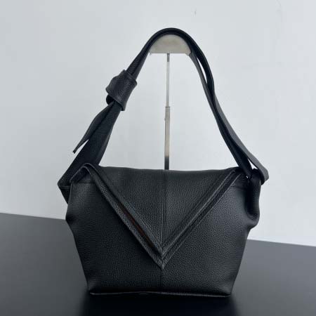 2025年7月7日入荷新作 Bottega Veneta新作...