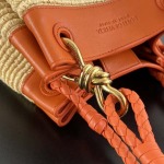 2025年7月7日入荷新作 Bottega Veneta新作   827475   SIZE:21x17x16 極品/正規品同様/人気/革/バッグ/AJ工場