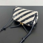 2025年7月7日入荷新作 Bottega Veneta新作  Concert  794258   SIZE:18.5*11.5*8.5   極品/正規品同様/人気/革/バッグ/AJ工場
