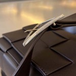 2025年7月9日入荷新作#Bottega Veneta  CASSETTE  Urban leather  size23x15極品/正規品同様/人気/革/バッグ/AJ工場
