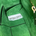 2025年7月9日入荷新作#Bottega Veneta  CASSETTE  Urban leather  size23x15極品/正規品同様/人気/革/バッグ/AJ工場