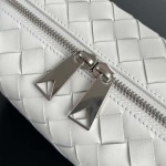 2025年7月9日入荷新作#Bottega Veneta  Loop755774 23x16 極品/正規品同様/人気/革/バッグ/AJ工場