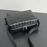 2025年7月9日入荷新作#Bottega Veneta  Loop755774  23x16 極品/正規品同様/人気/革/バッグ/AJ工場