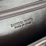 2025年7月9日入荷新作#Bottega Veneta  Rumple  776519  Rumple  30x23x7.5 極品/正規品同様/人気/革/バッグ/AJ工場