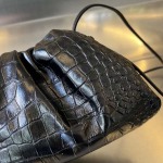 2025年7月9日入荷新作#Bottega Veneta  24 585852  22x13x5  極品/正規品同様/人気/革/バッグ/AJ工場