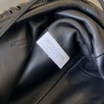 2025年7月9日入荷新作#Bottega Veneta  24 585852  22x13x5  極品/正規品同様/人気/革/バッグ/AJ工場